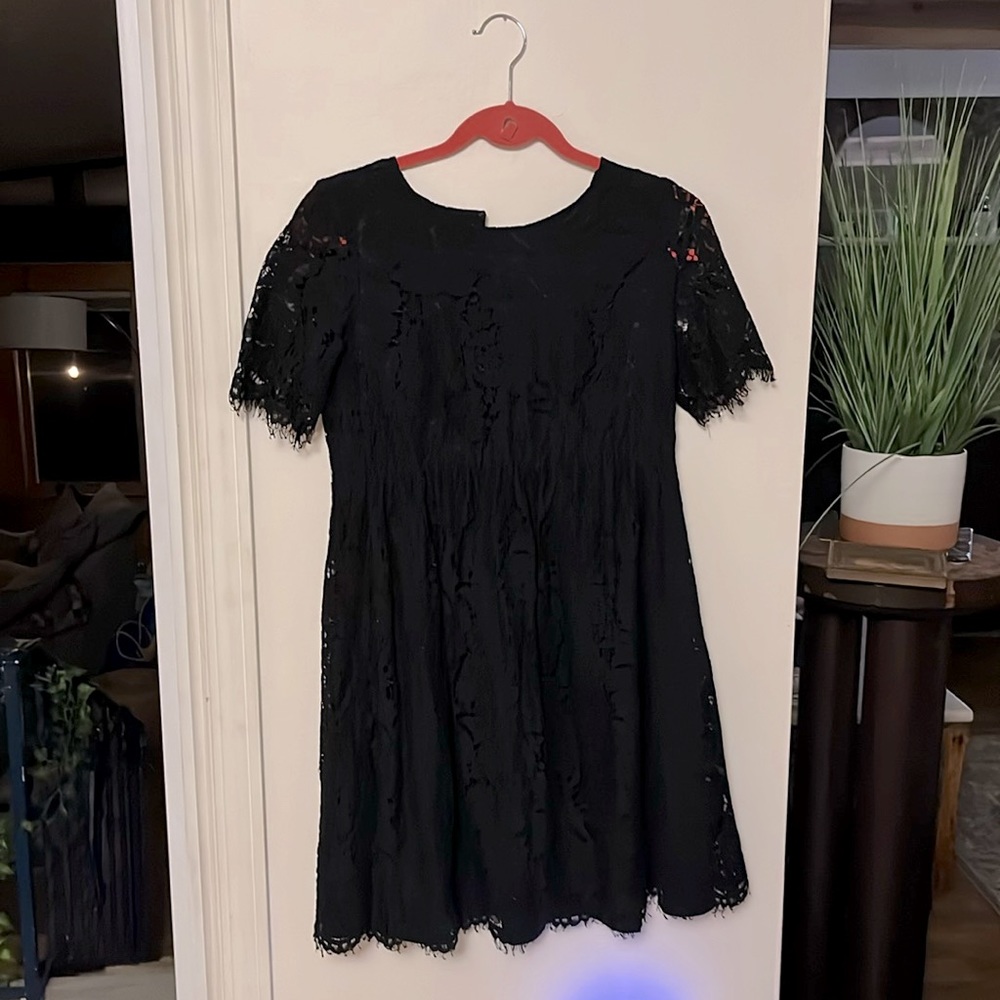 Black lace maternity dress